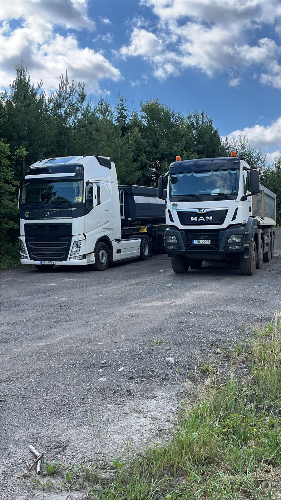 Volvo FH & MAN TGS 8×8